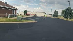 Best Asphalt Driveway Installation  in Brentwood, MO